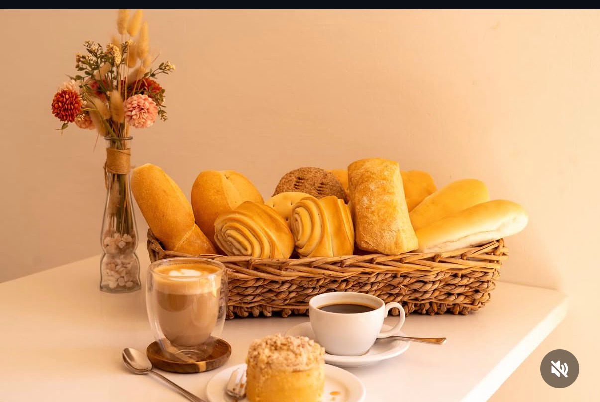 Pan y pastelería recién horneados en Tres Delicias